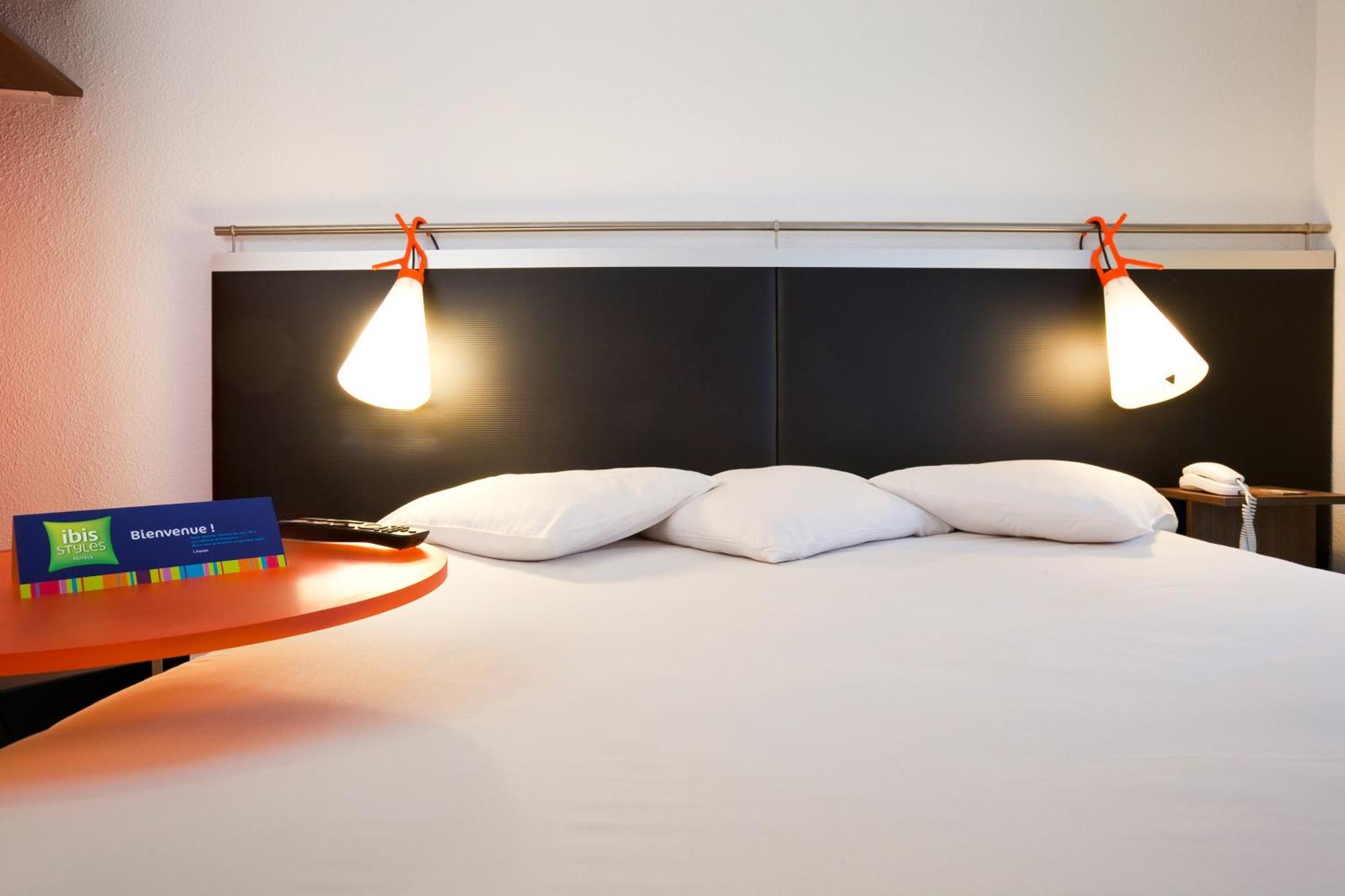 Ibis Styles Paris Republique Le Marais Hotel Exterior photo
